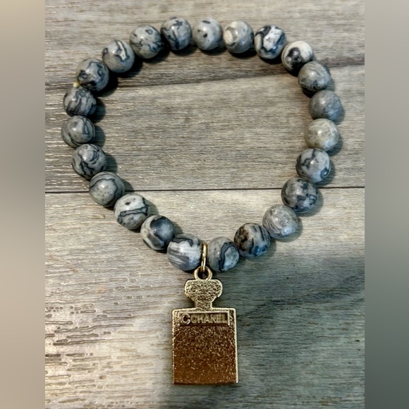 Upcycled Luxe & Handmake ❤️‍🔥 - Picture 17 of 17